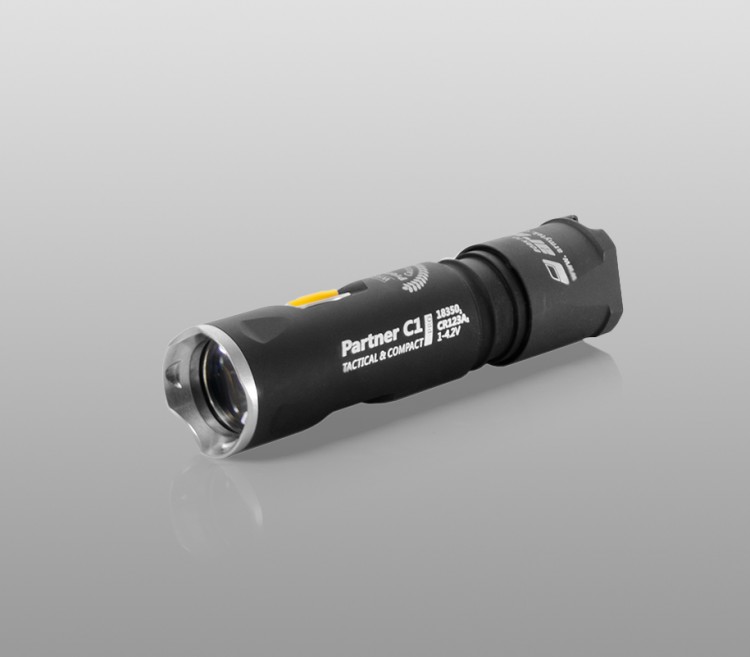 Тактический фонарь Armytek Partner C1 Pro (тёплый свет)